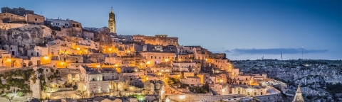 SITUATO NEL CUORE DEI SASSI - Palazzo della Civita